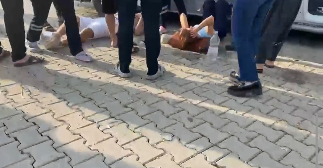 Adana’da sürücü uyudu, dolmuş duvara çarptı: 7 yaralı 9 adanada surucu uyudu dolmus duvara carpti 7 yarali 5