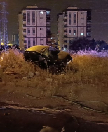 adanada-takla-atan-otomobildeki-2-kisi-yaralandi-drERkw5v.jpg