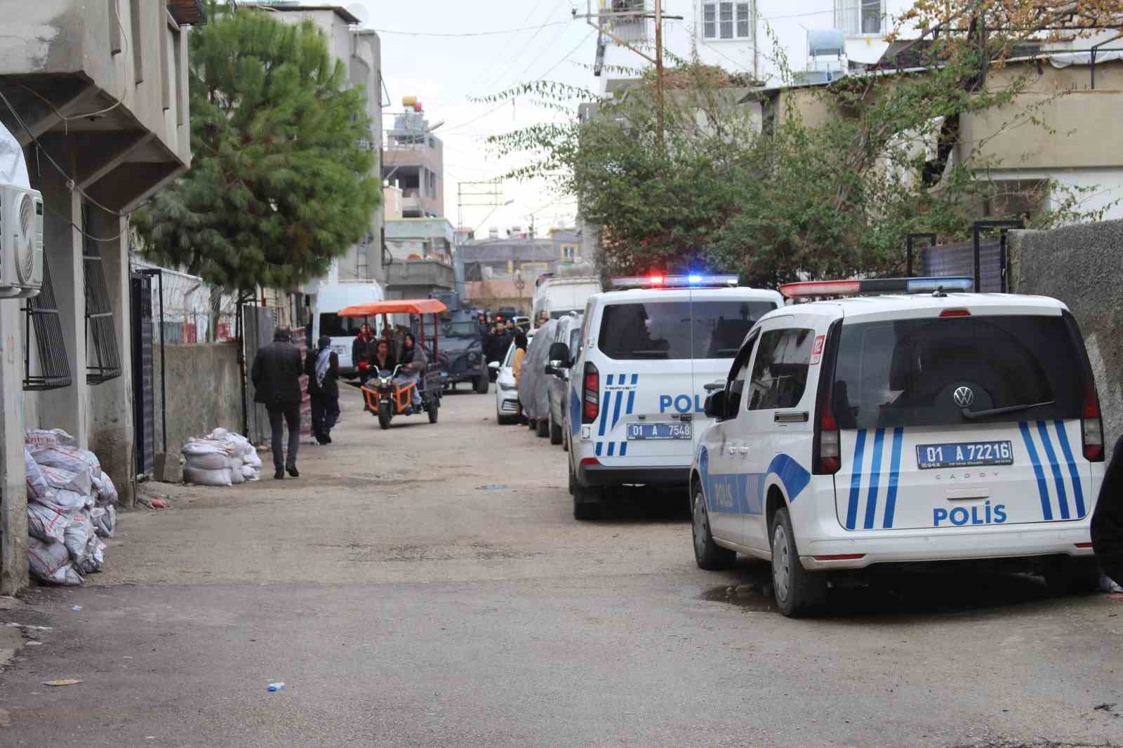 adanada tasli sopali silahli kavga 1 olu 5 yarali 6 Swdn9AjN