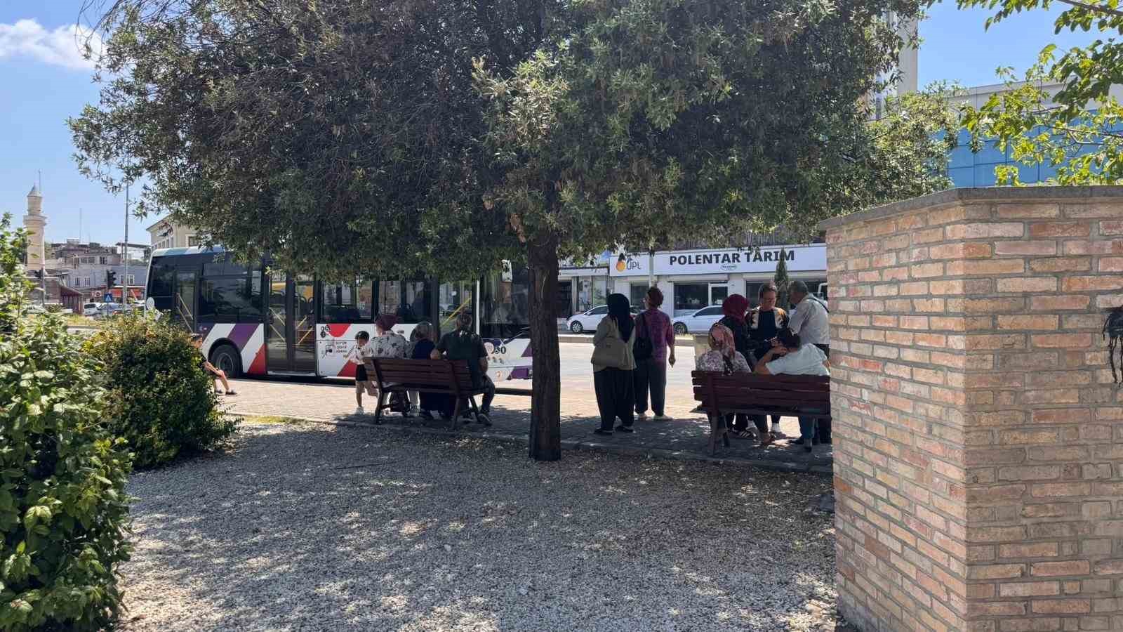 adanada termometreler 36 dereceyi gosterdi 4 iAhukCp5