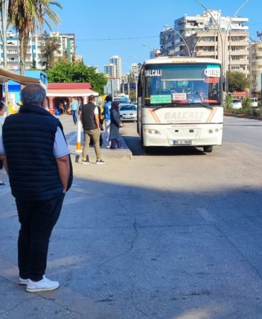 adanada-toplu-tasima-zammi-tepki-cekiyor-2Mw1yE8g.jpg
