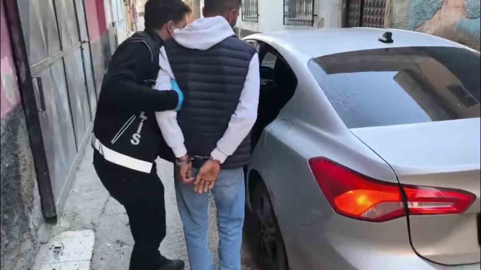 adanada torbacilara safak operasyonu 15 gozalti 3 fIN1CciN