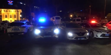 adanada-trafik-denetiminde-42-surucuye-ceza-yagdi-HgDxjSgQ.jpg