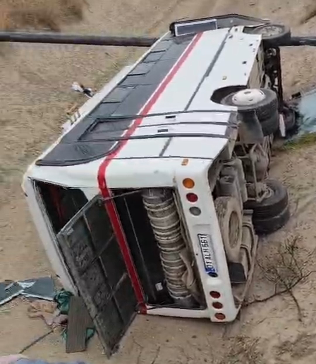 adanada trafik kazasi 1i agir 7 tarim iscisi yaralandi 2 8f9mY2AX