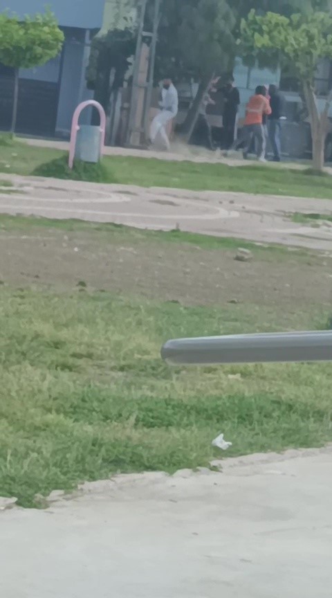 adanada tufekli sopali kavga kamerada 0 SFRJTRpM