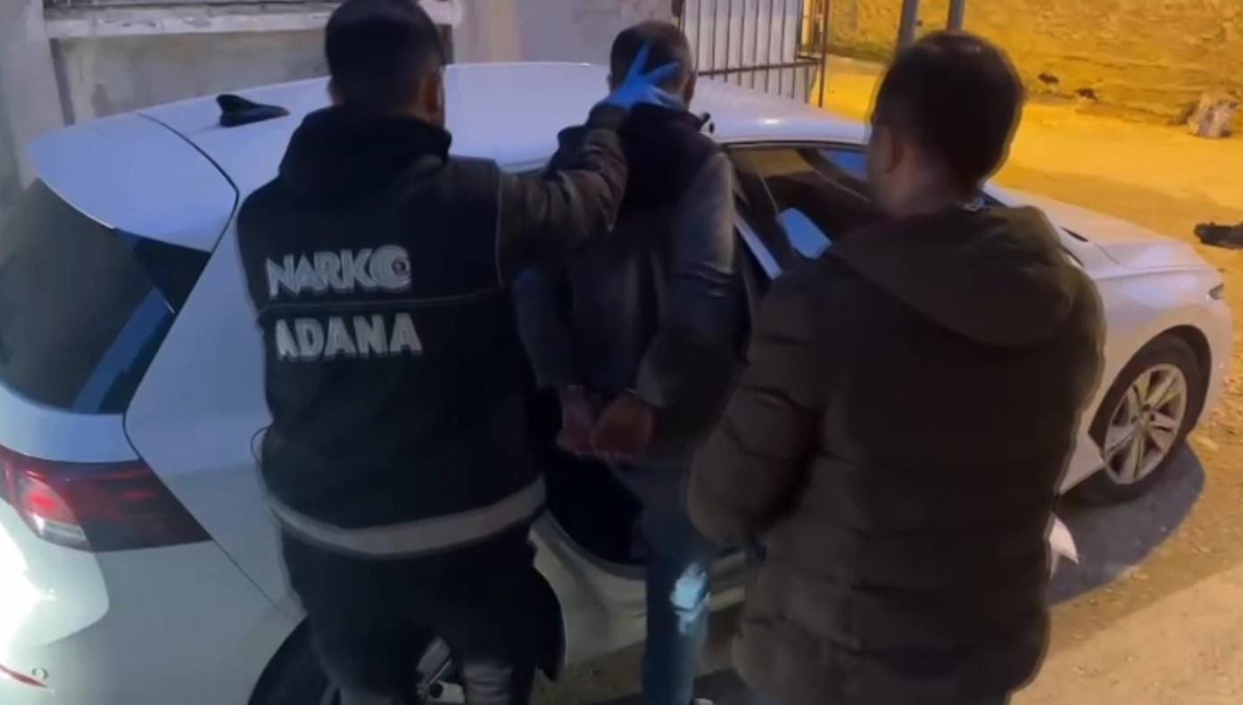 adanada uyusturucu operasyonu 12 tutuklama 0 AeGUMAW9