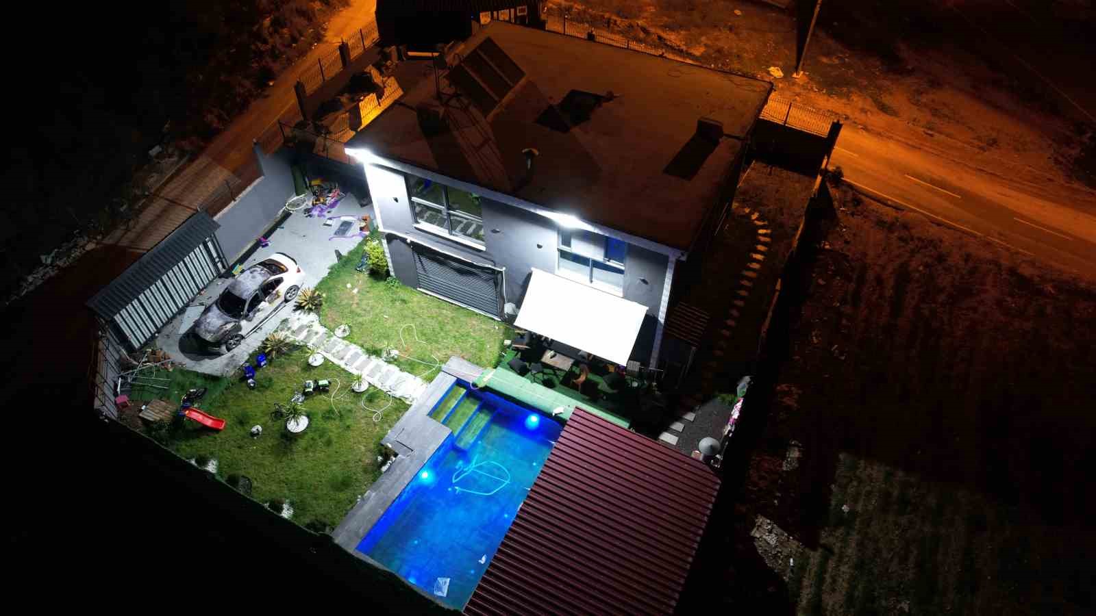 adanada vahset esi evi terk etti 2 cocugunu oldurup intihar etti 3 NjaOC5zV