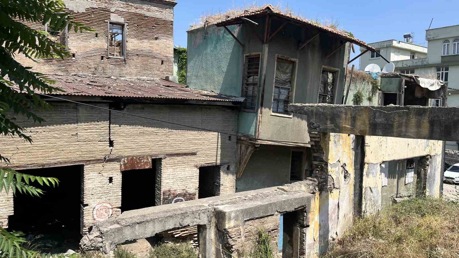 Adana’daki metruk binalar mahalleliyi tedirgin ediyor 7 adanadaki metruk binalar mahalleliyi tedirgin ediyor 3