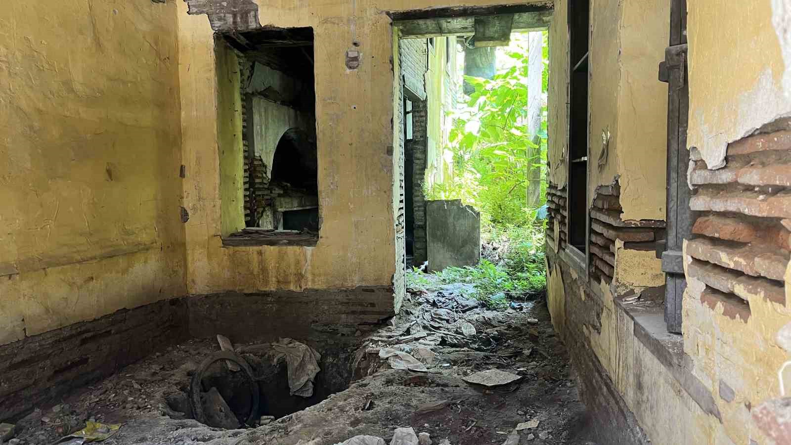 Adana’daki metruk binalar mahalleliyi tedirgin ediyor 8 adanadaki metruk binalar mahalleliyi tedirgin ediyor 4 HUjyNppQ