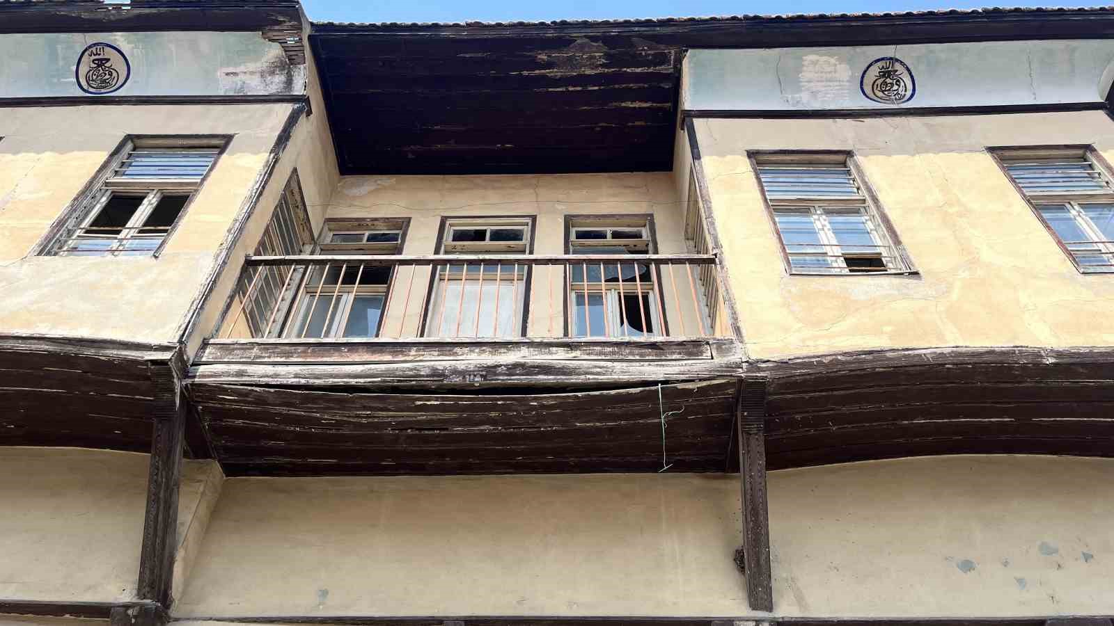 Adana’daki metruk binalar mahalleliyi tedirgin ediyor 9 adanadaki metruk binalar mahalleliyi tedirgin ediyor 5 KkZnrias