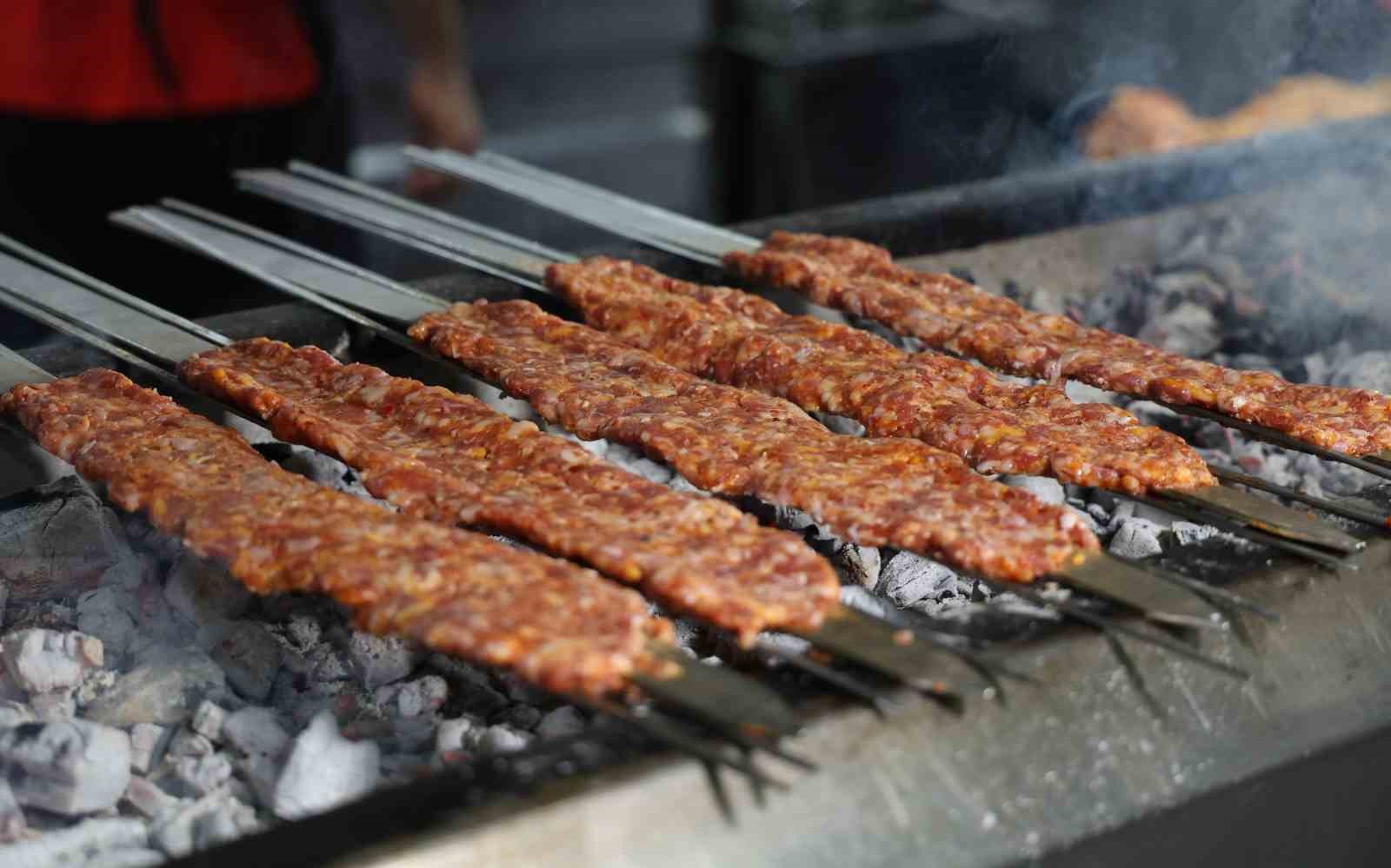 adanali kebapcilar ramazana hazir iftar sofralarinda lezzet soleni yasanacak 2