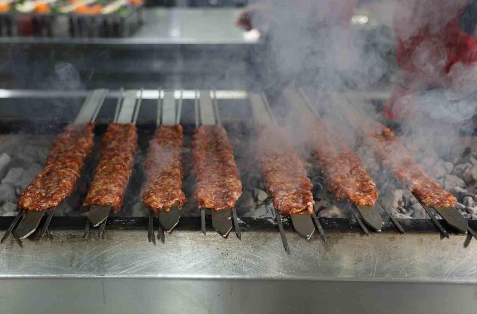adanali kebapcilar ramazana hazir iftar sofralarinda lezzet soleni yasanacak 3 RVbOkKyt