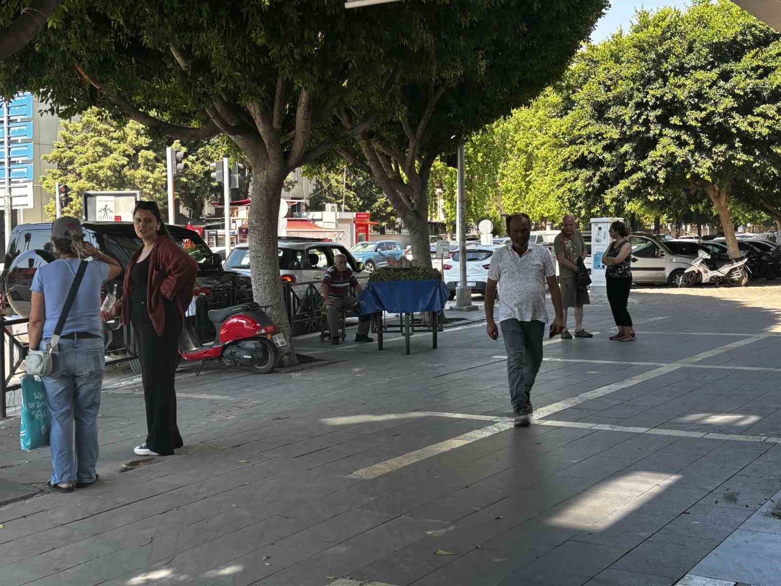 Adanalı sanatçı Haluk Levent’e hemşehrilerinden tepki: 4 adanali sanatci haluk levente hemsehrilerinden tepki 0 GVpR14fd