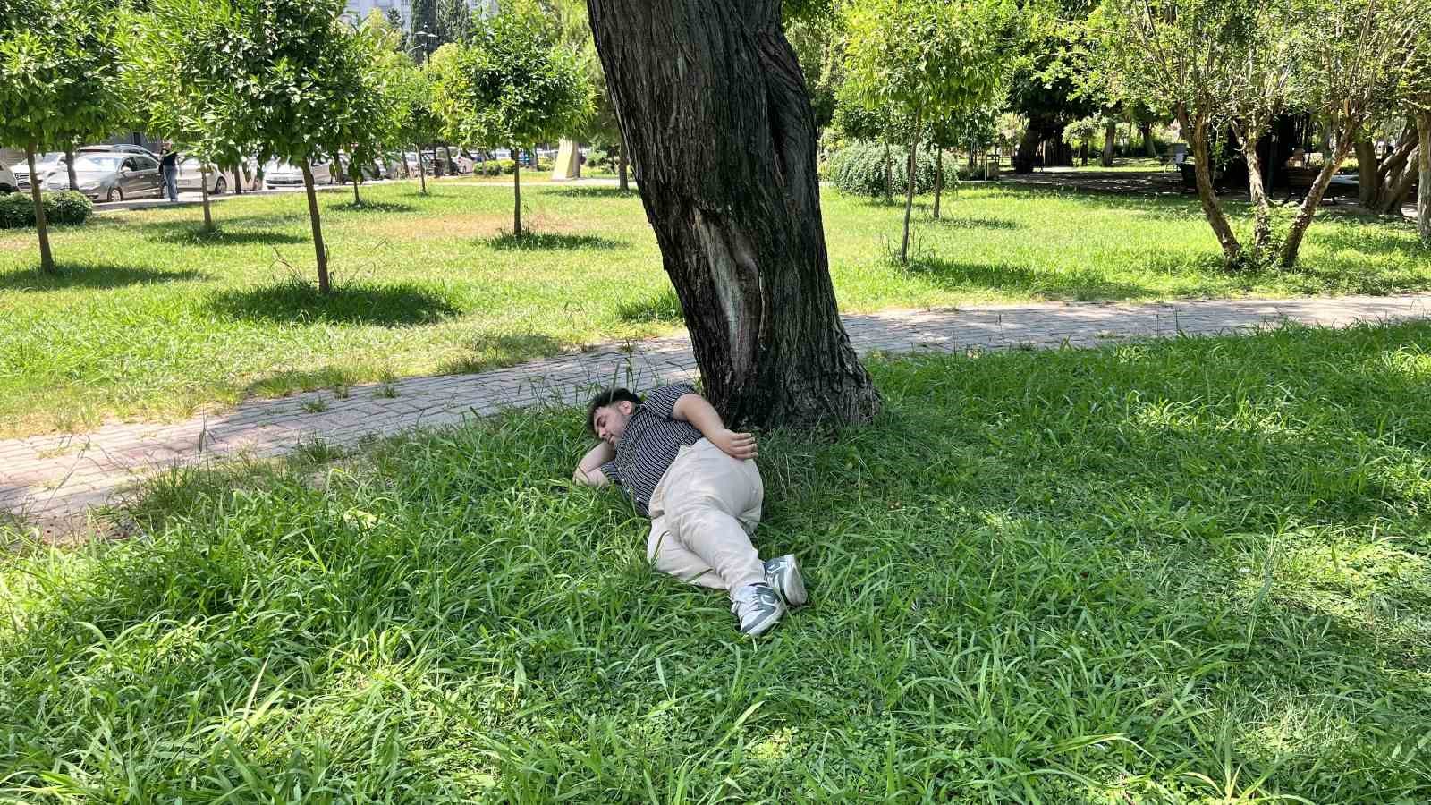 adanalilardan avrupalilara sicaklik tepkisi ne fransa ne de almanya bu kadar sicak degil 0 bZljYeOQ