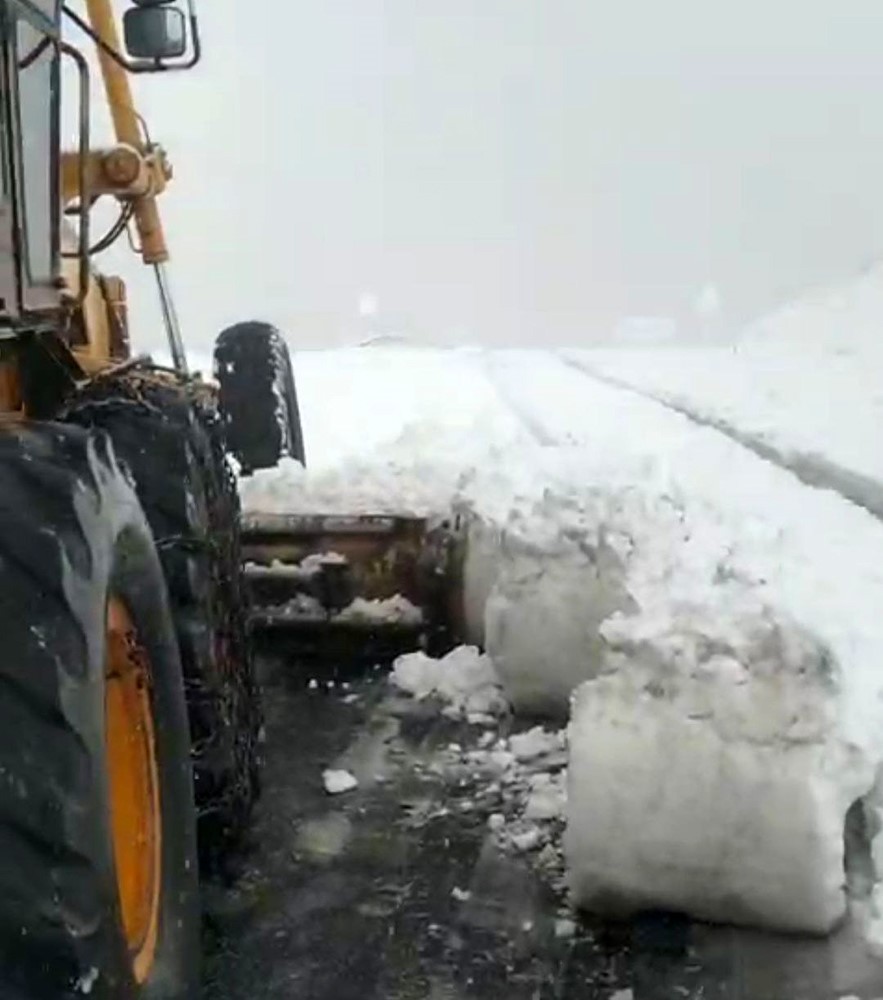 adanayi kayseriye baglayan gezbeli gecidinde kapanan yol acildi 2 3NH2UmIc