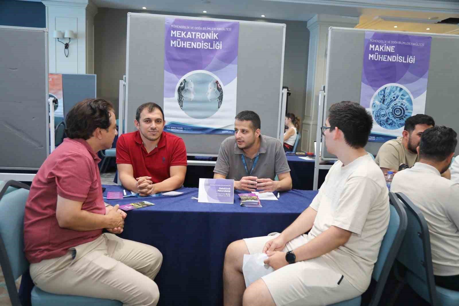 aday ogrenciler btu tercih gunlerine yogun ilgi gosterdi 1 a62mFyBP