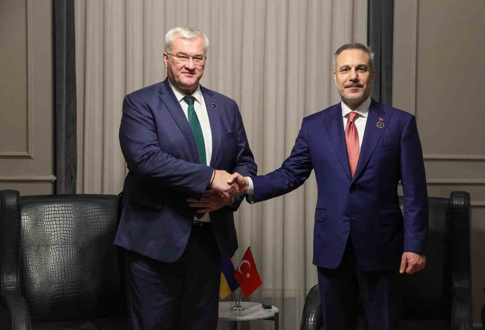 ADF2026 tamamlandı: Gazze mesajları, yoğun temas trafiği ve kritik başlıklar öne çıktı 5 adf2026 tamamlandi gazze mesajlari yogun temas trafigi ve kritik basliklar one cikti 1 JTpi8gGJ