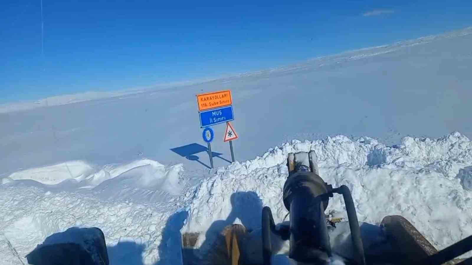 adilcevaz malazgirt kara yolu ulasima acildi 3 gTqMdiRP