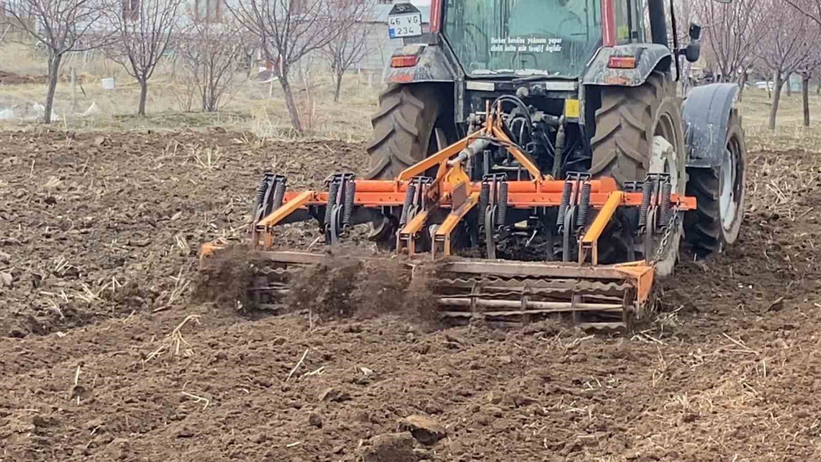 adilcevazda arpa ekimine baslandi 3