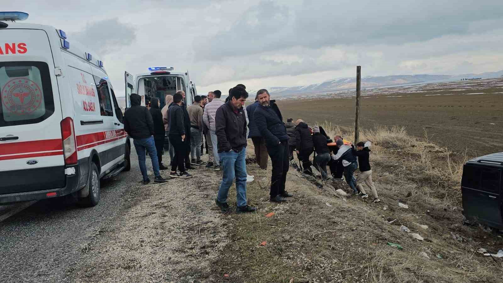 adilcevazda kontrolden cikan arac takla atti 1 kisi yaralandi 4