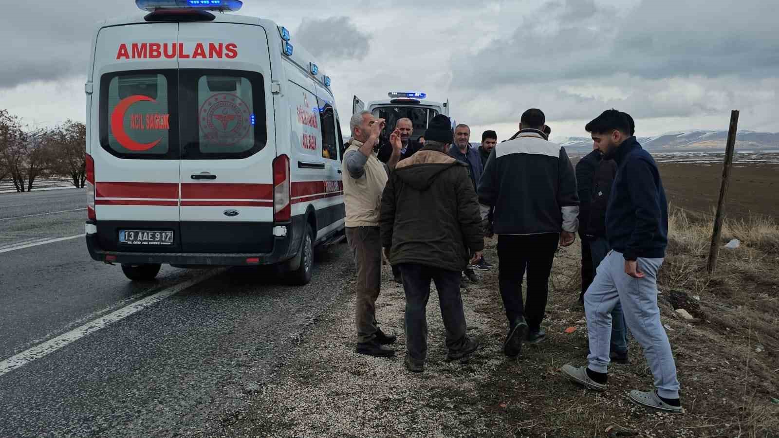 adilcevazda kontrolden cikan arac takla atti 1 kisi yaralandi 5 mDO4vs2q