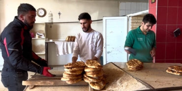adilcevazda-uc-firin-ramazan-pidesini-eski-fiyattan-satacak-bkCbycX7.jpg