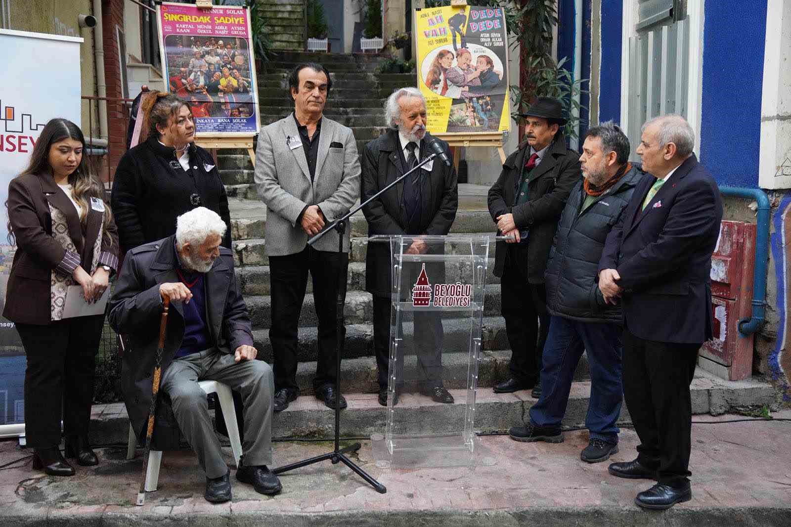 adile nasit vefatinin 38 yilinda beyoglunda anildi 5 CMhdcwuh