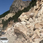 adiyaman-celikhan-karayolunda-heyelan-dgvhIw8r.jpg