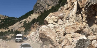 adiyaman-celikhan-karayolunda-heyelan-dgvhIw8r.jpg