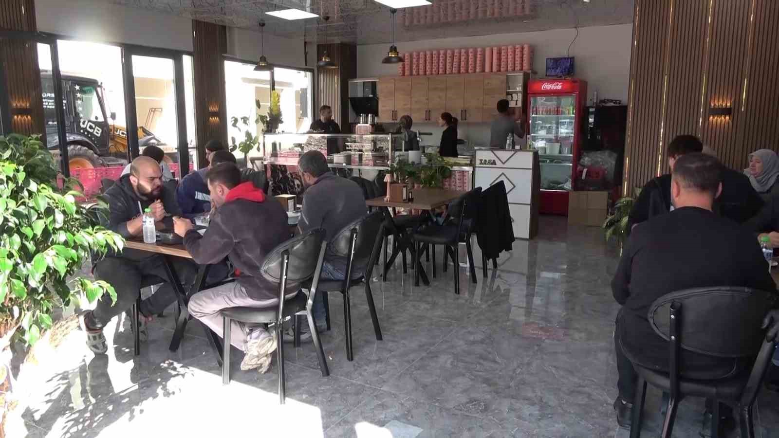 Adıyaman esnafı depreme dayanıklı iş yerlerinde hizmet veriyor 8 adiyaman esnafi depreme dayanikli is yerlerinde hizmet veriyor 4 OMbOI6pB