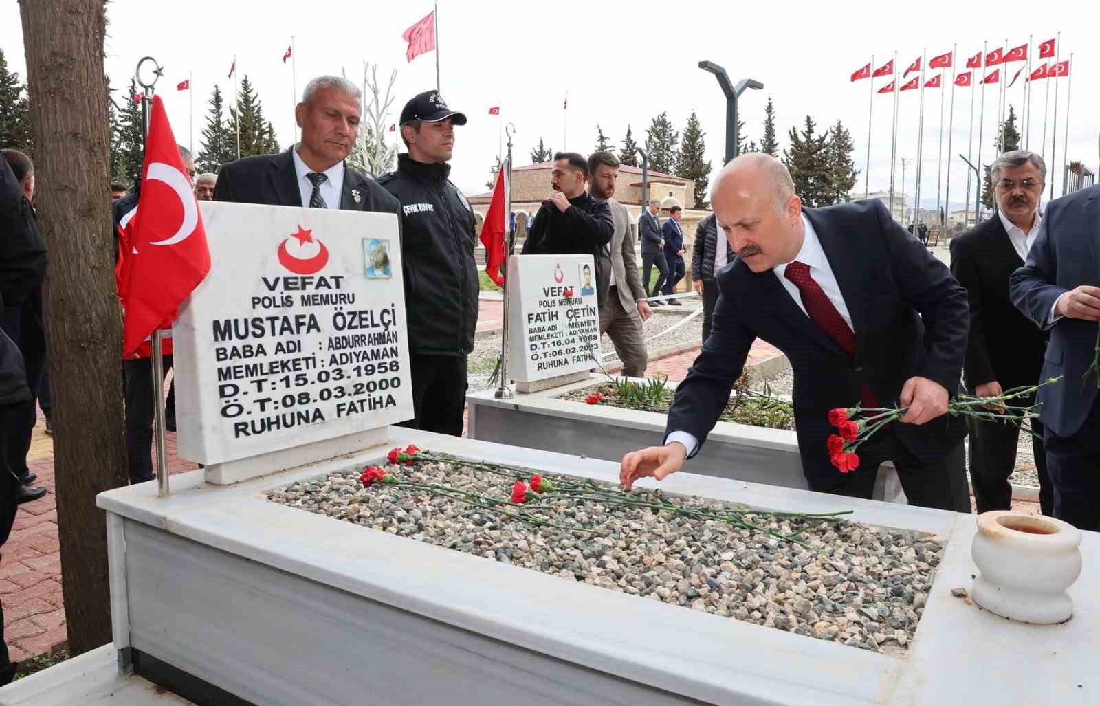 adiyaman kent protokolu sehitlik ziyaretinde bulundu 2 tjUHmIT2