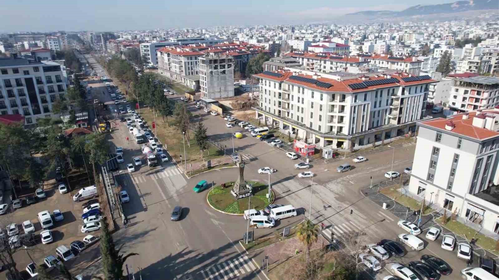 adiyaman saat kulesi 3 yildir 0417yi gosteriyor 3 W28dq9tD