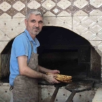 adiyamanda-400-derecelik-firinin-basinda-ekmek-mesaisi-G9nlkqaM.jpg