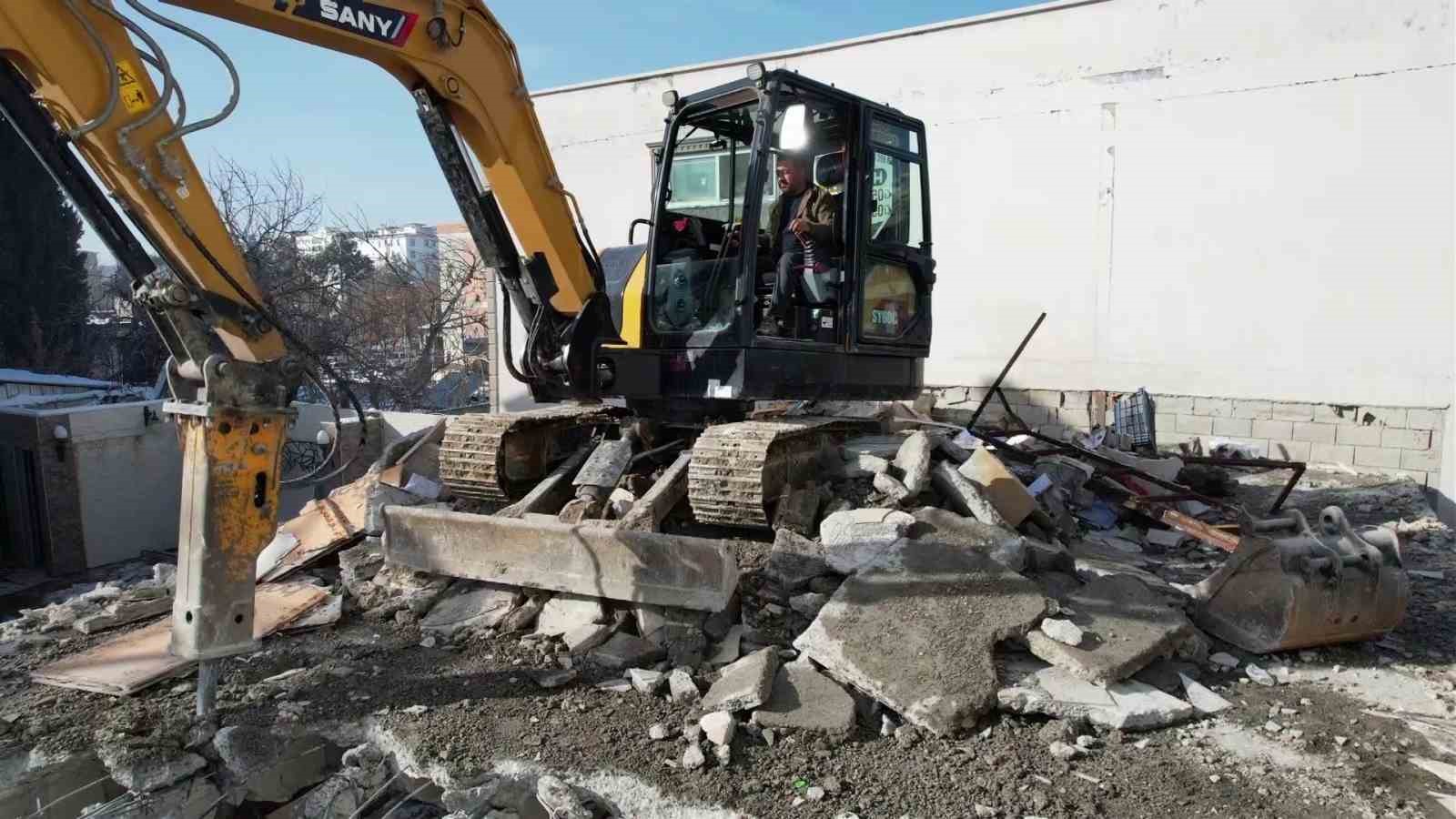 adiyamanda binalar daha guvenli sekilde yikiliyor 1