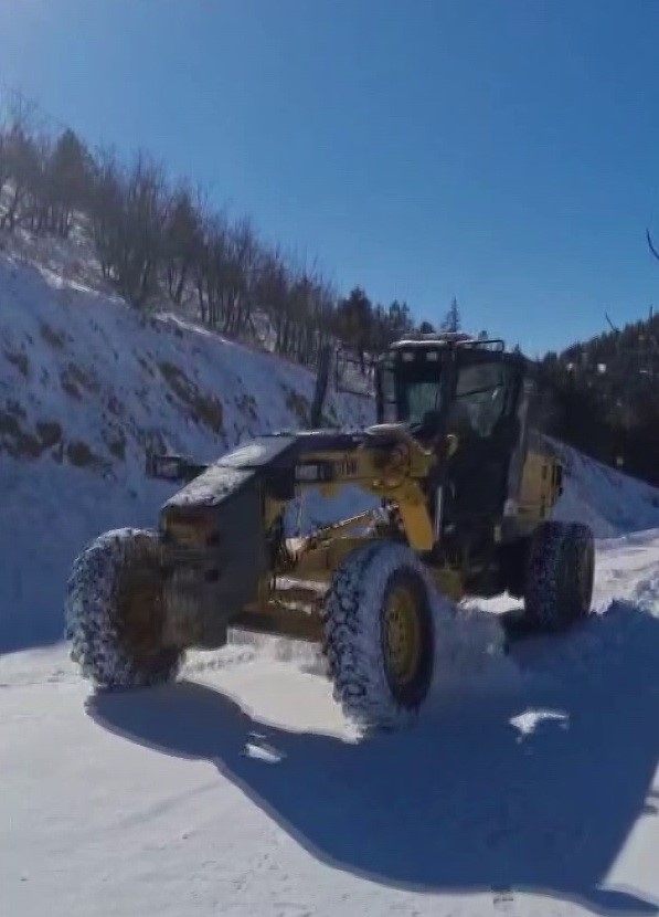 adiyamanda bircok koy ve mezraya ulasim saglanamiyor 2 C5nkl8zj