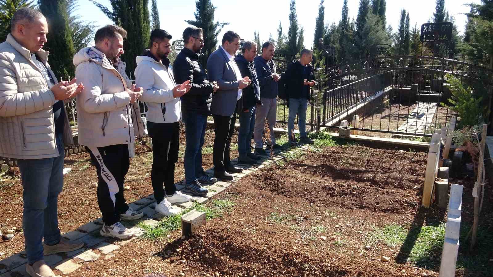 adiyamanda deprem sehidi gazeteciler anildi 2 LqC3dO5N