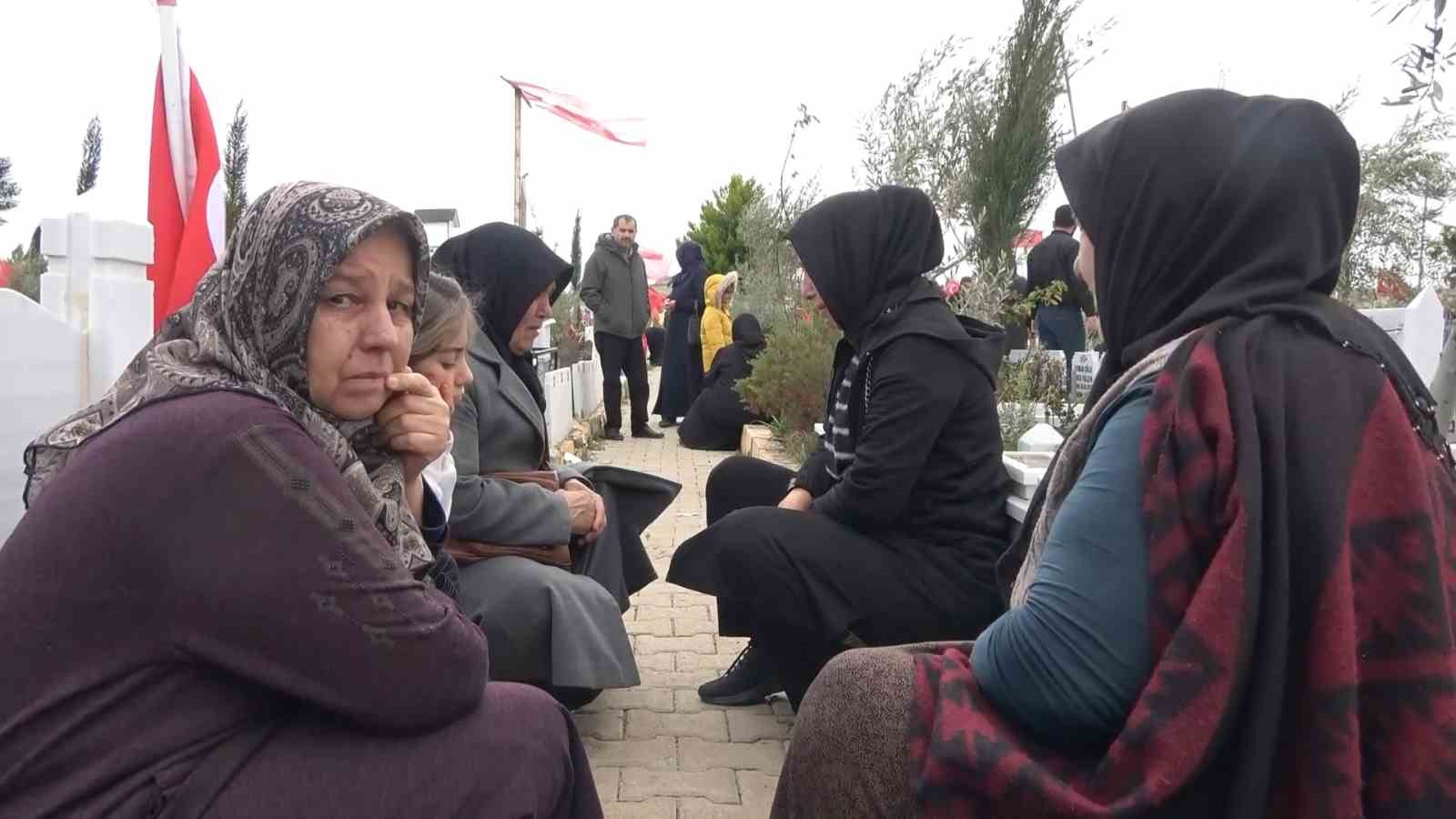 adiyamanda deprem sehitligine bayram ziyareti 2 wDAGzsuH