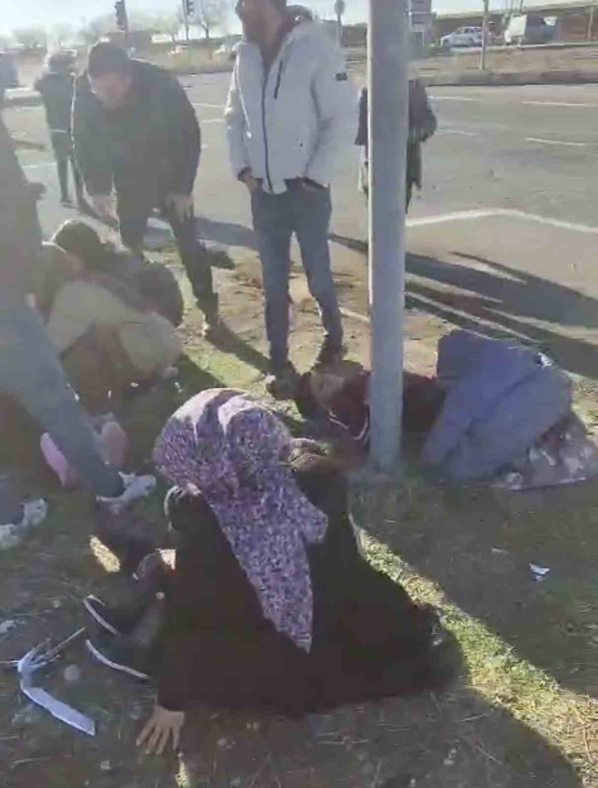 adiyamanda iki otomobil carpisti 1 olu 8 yarali 0 PQLcTiNN