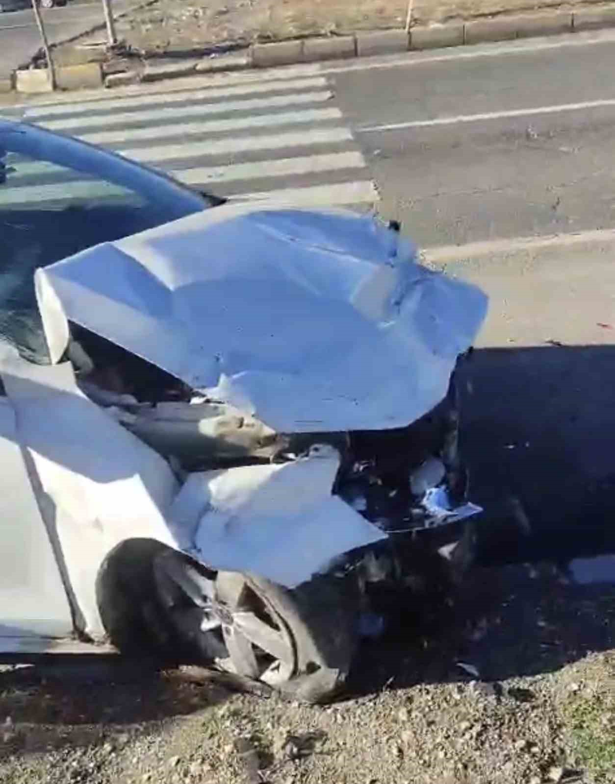 adiyamanda iki otomobil carpisti 1 olu 8 yarali 1 EMlIf8nH