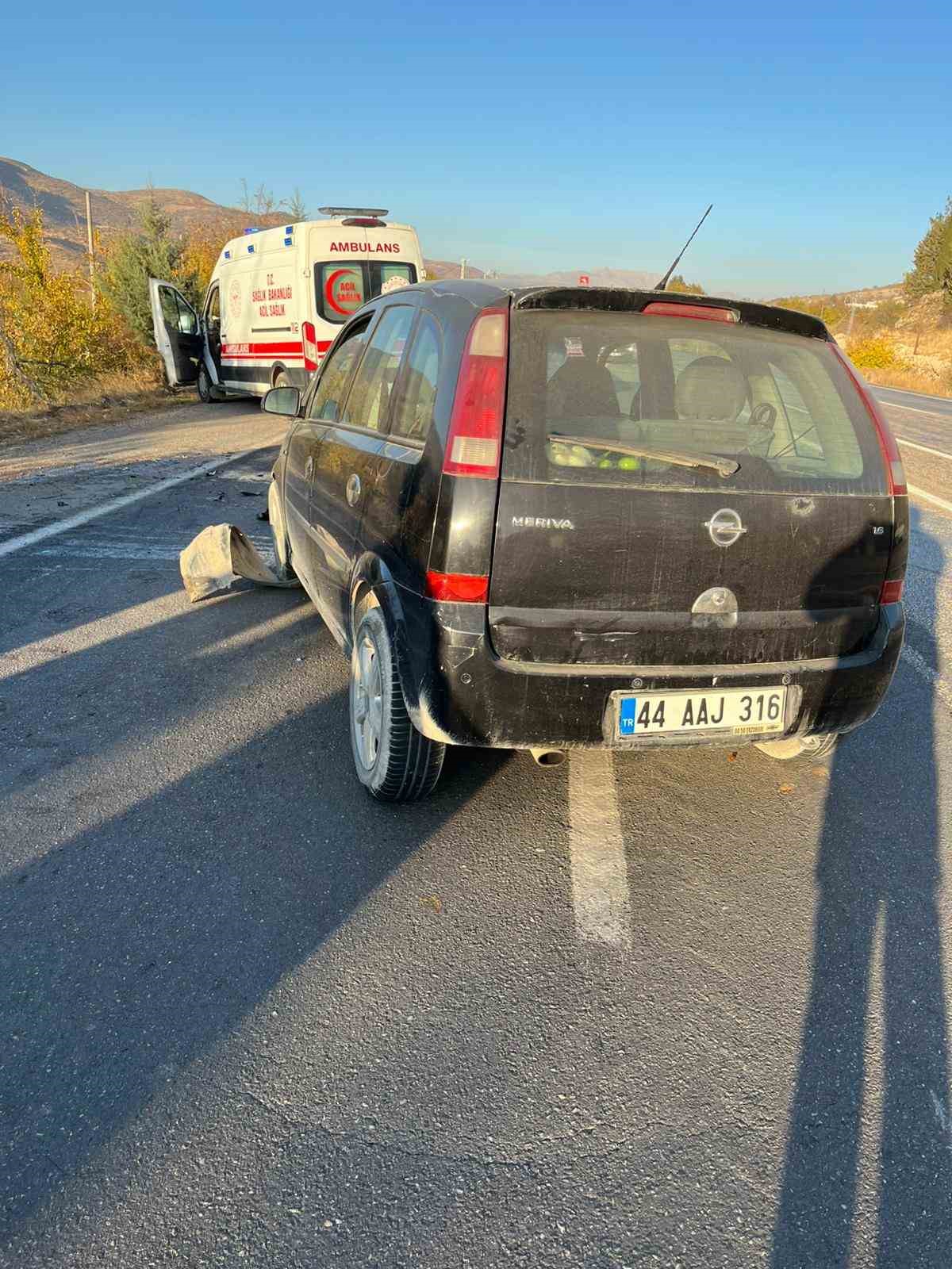 adiyamanda iki otomobil kafa kafaya carpisti 2 yarali 3 cDFEaumc
