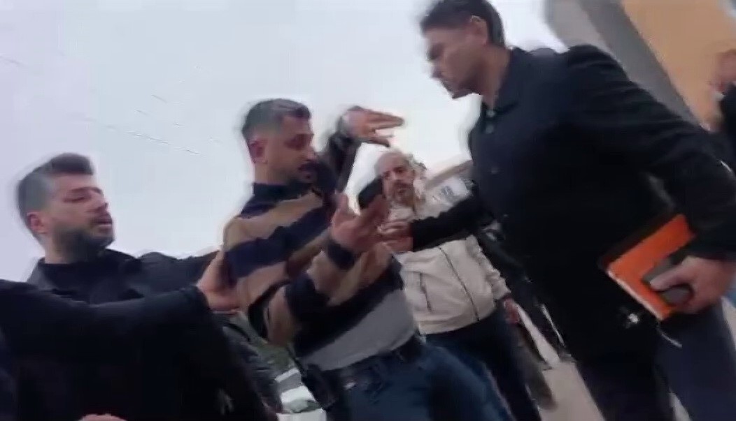 adiyamanda intihar olayini haber yapan gazetecileri polisler darbetti 1 j53vh4Gh