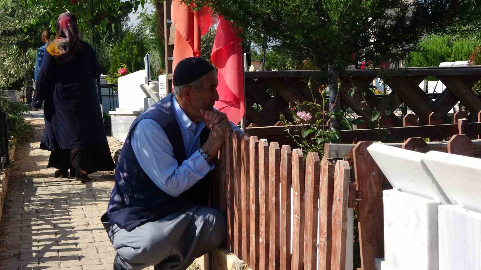 adiyamanda mezarlikta bayram yogunlugu 2