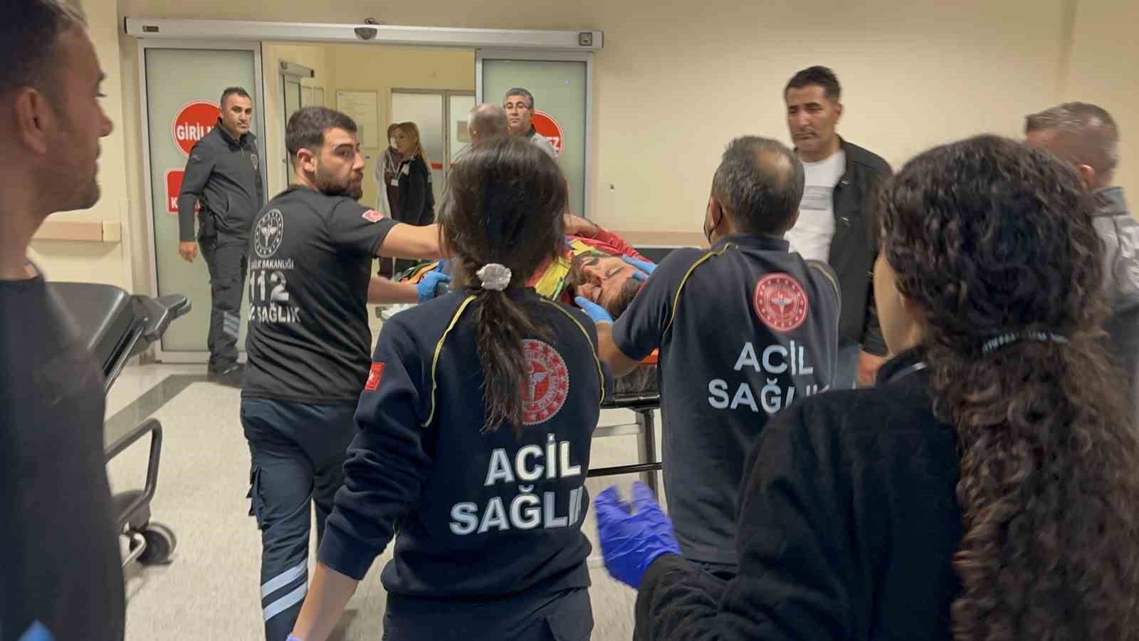 Adıyaman’da otomobil takla attı: 4 ağır yaralı 8 adiyamanda otomobil takla atti 4 agir yarali 4