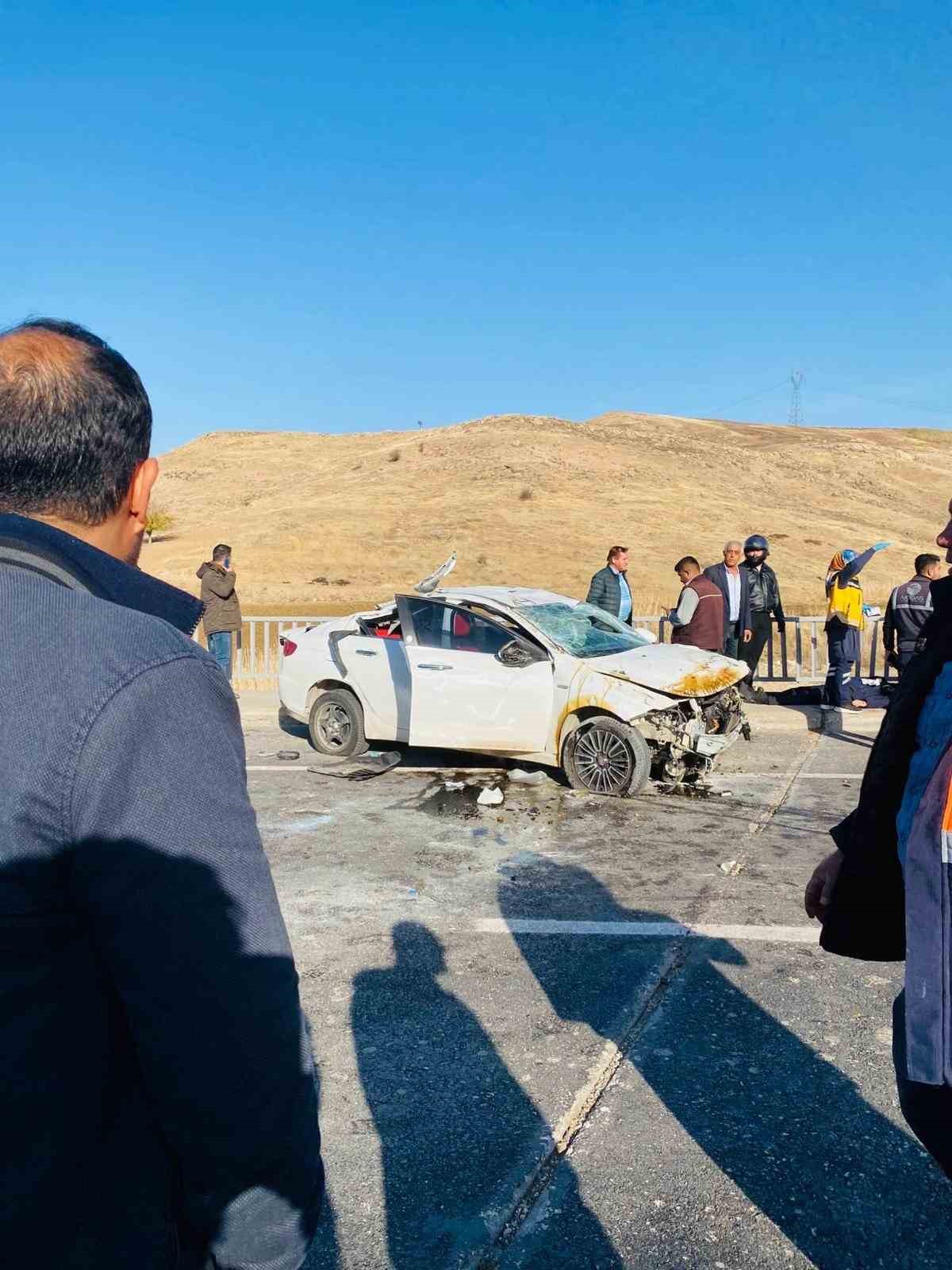 adiyamanda otomobiller carpisti 3 infaz koruma memuru yaralandi 4 3VCe4rLK
