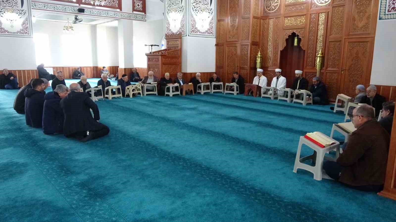 adiyamanda ramazan ile birlikte mukabele gelenegi basladi 3 R6zX215j