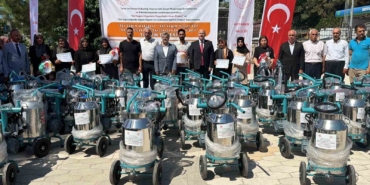 adiyamanda-sut-sagim-makineleri-ureticilere-dagitildi-F8kGPv56.jpg
