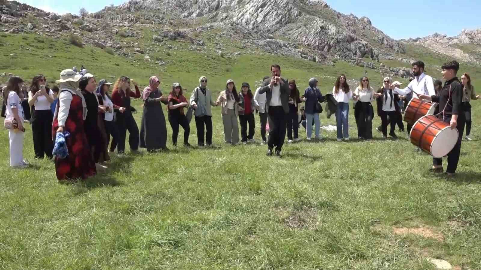 Adıyaman’da ’Ters Lale Festivali’ yapıldı 5 adiyamanda ters lale festivali yapildi 1 RFGiqH2G