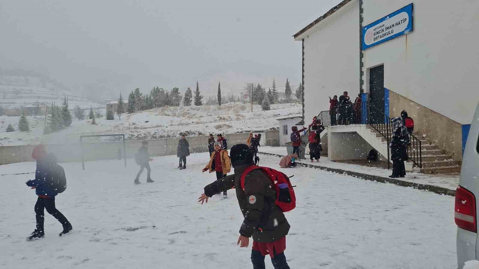 adiyamanin 3 ilcesinde okullar tatil edildi 0 RjWhXTLi