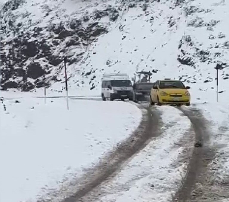 Adıyaman’ın yüksek kesimlerinde kar yağışı 5 adiyamanin yuksek kesimlerinde kar yagisi 1