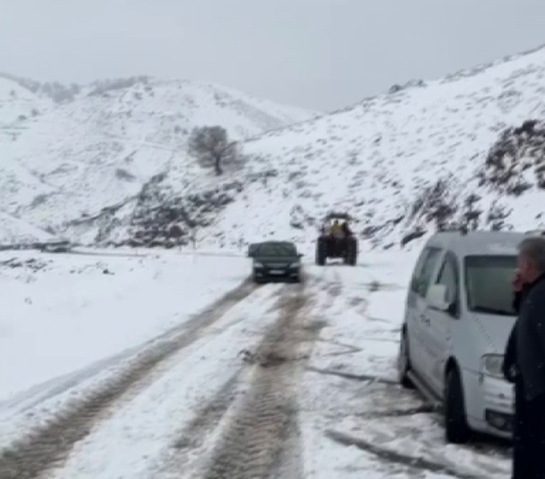 Adıyaman’ın yüksek kesimlerinde kar yağışı 6 adiyamanin yuksek kesimlerinde kar yagisi 2 tUaPe7MM